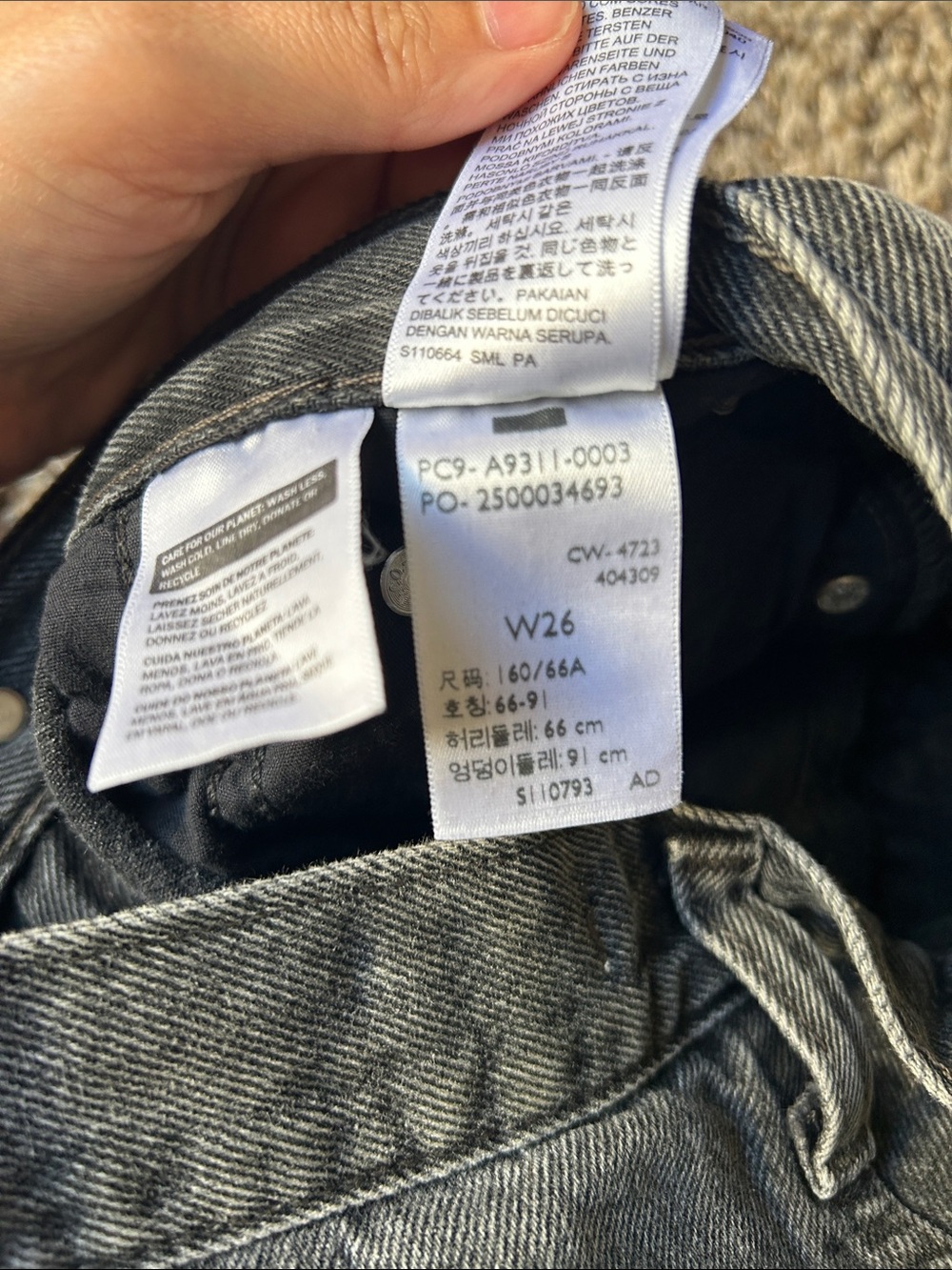 Levi’s High Baggy Shorts Black Denim - Women’s 26 - Picture 3 of 6